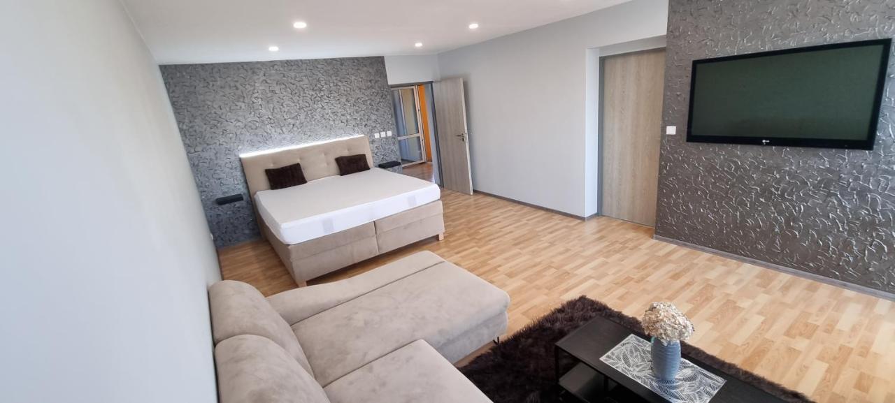 Apartman Viktorie Mikulov Exteriör bild