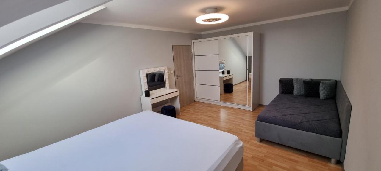 Apartman Viktorie Lägenhet Mikulov Exteriör bild